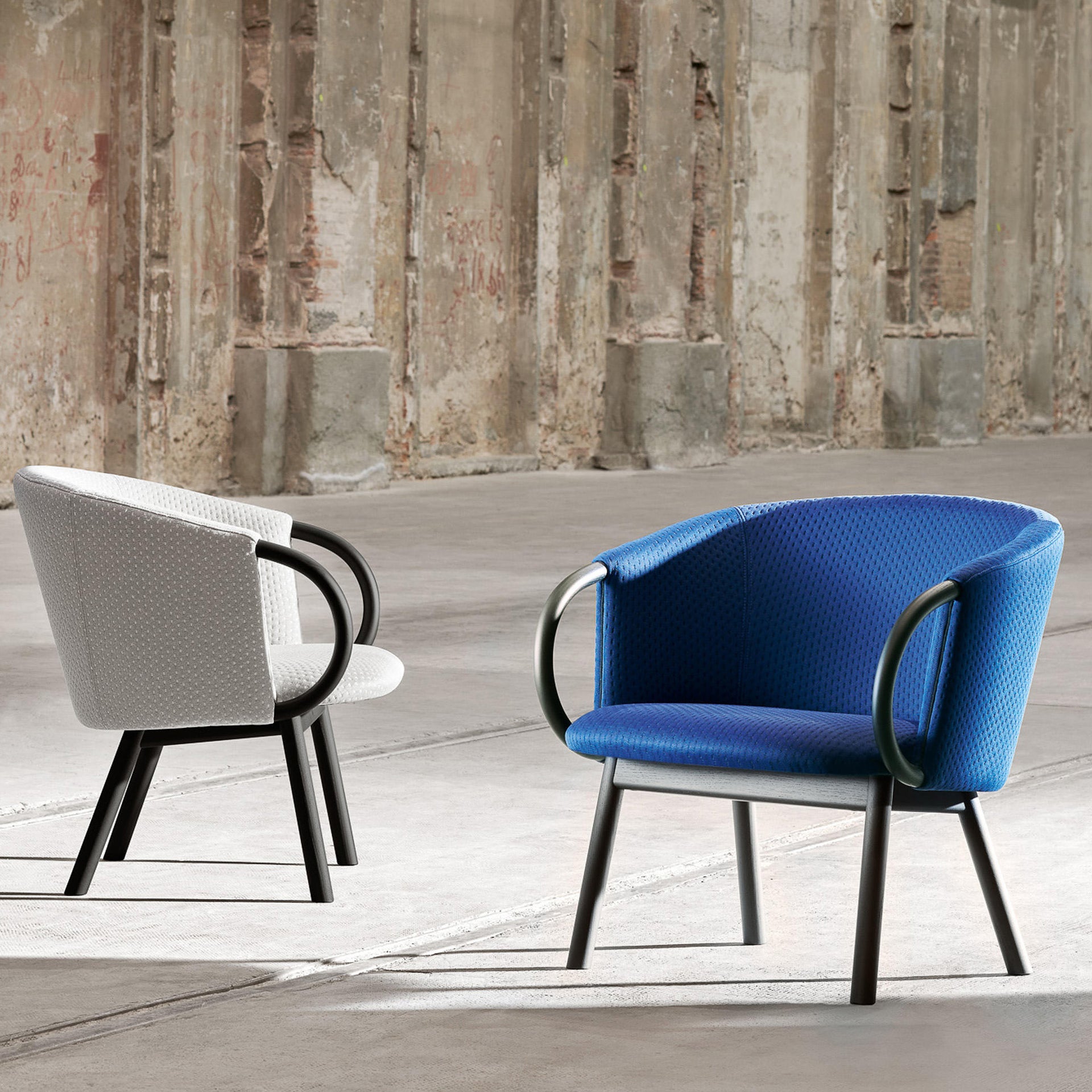 Zant 04 Armchair-Very Wood-moderndesign.io