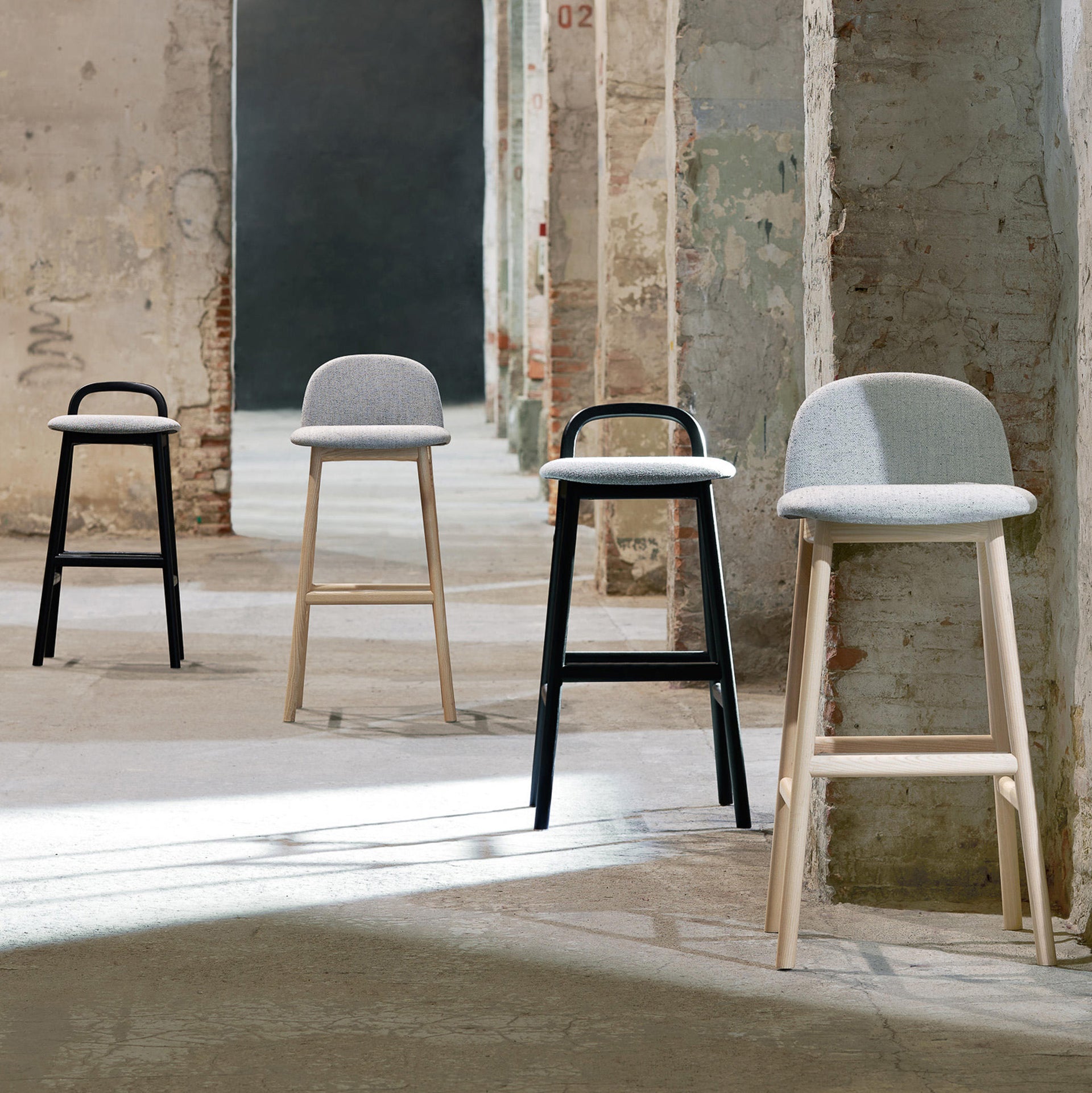 Zantilam 16 High Stool (Without Arms)-Very Wood-moderndesign.io