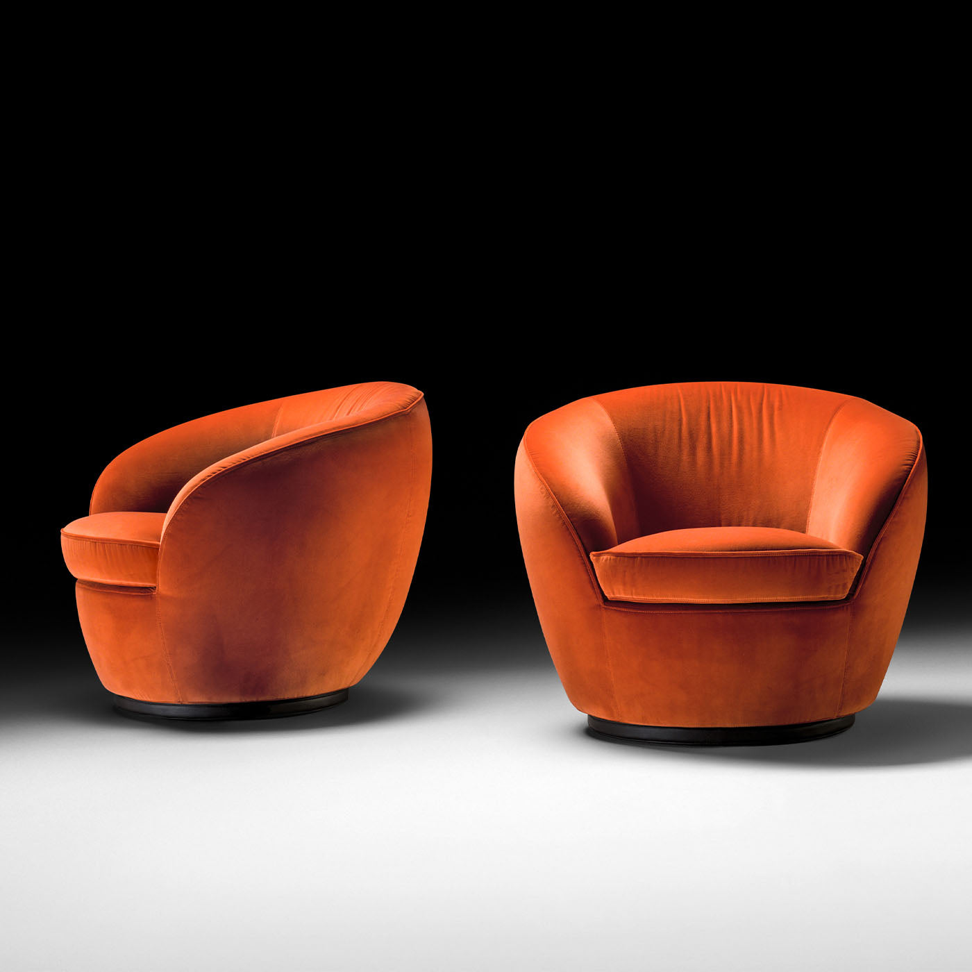 Giulia Armchair-Black Tie-moderndesign.io