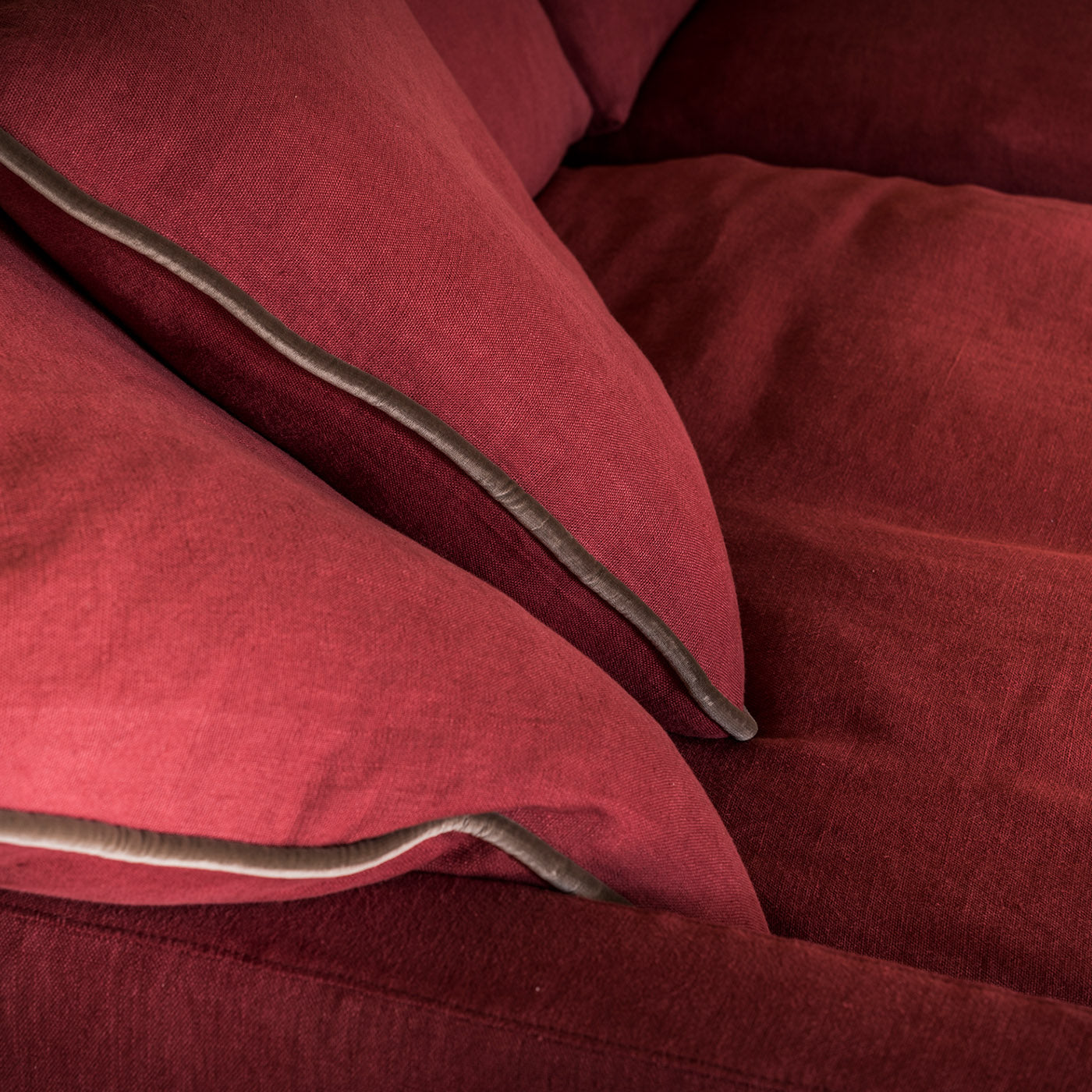 Island Sofa-Black Tie-moderndesign.io