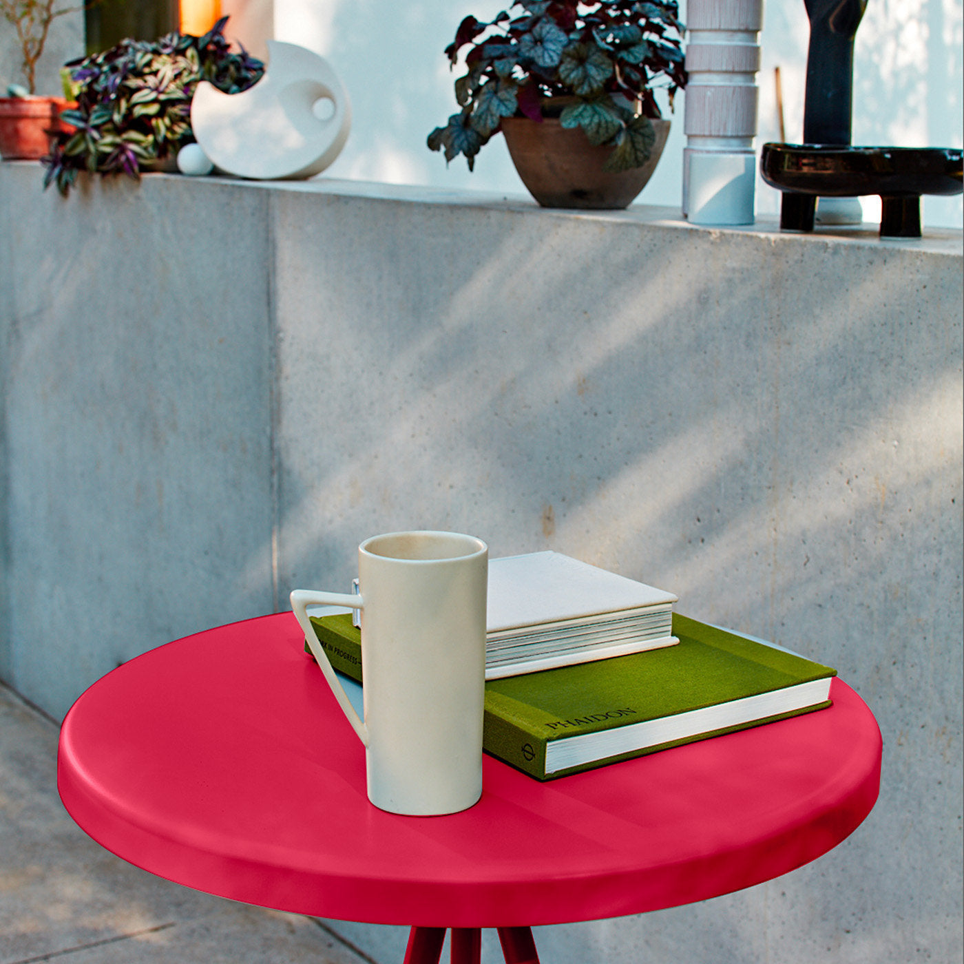 Symple T Dining Table (Round)-Castil-moderndesign.io