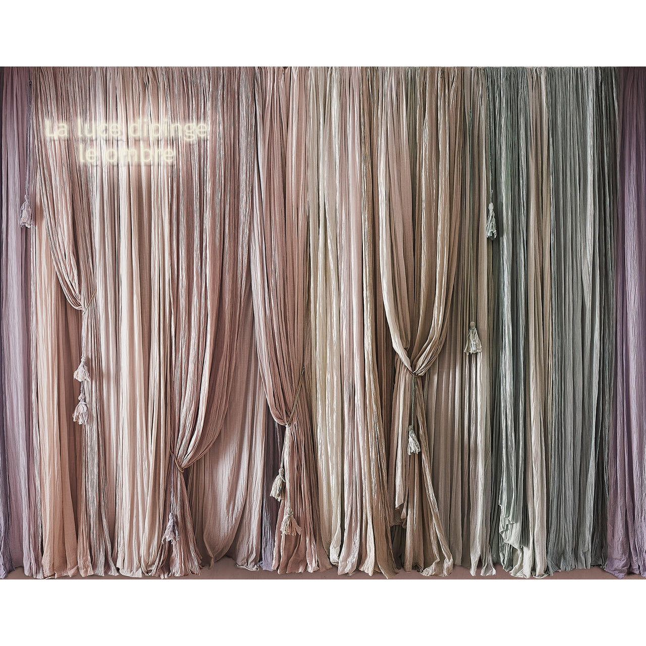 Desiderio-Wall&deco-moderndesign.io