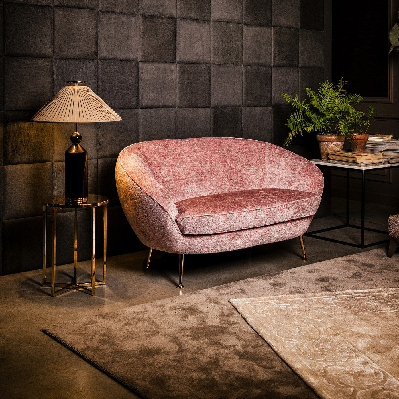 Giulia Sofa-Black Tie-moderndesign.io