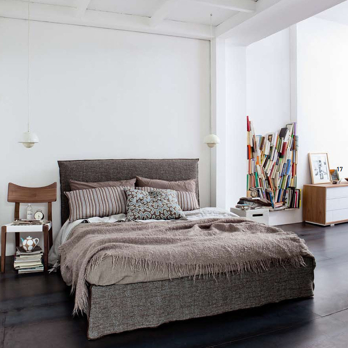 Ghost 80 Bed (with storage)-Gervasoni-moderndesign.io