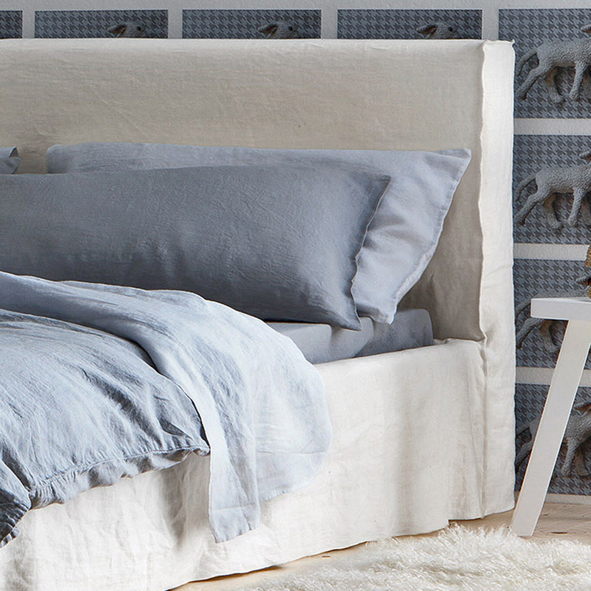Linea Bed (with storage)-Gervasoni-moderndesign.io