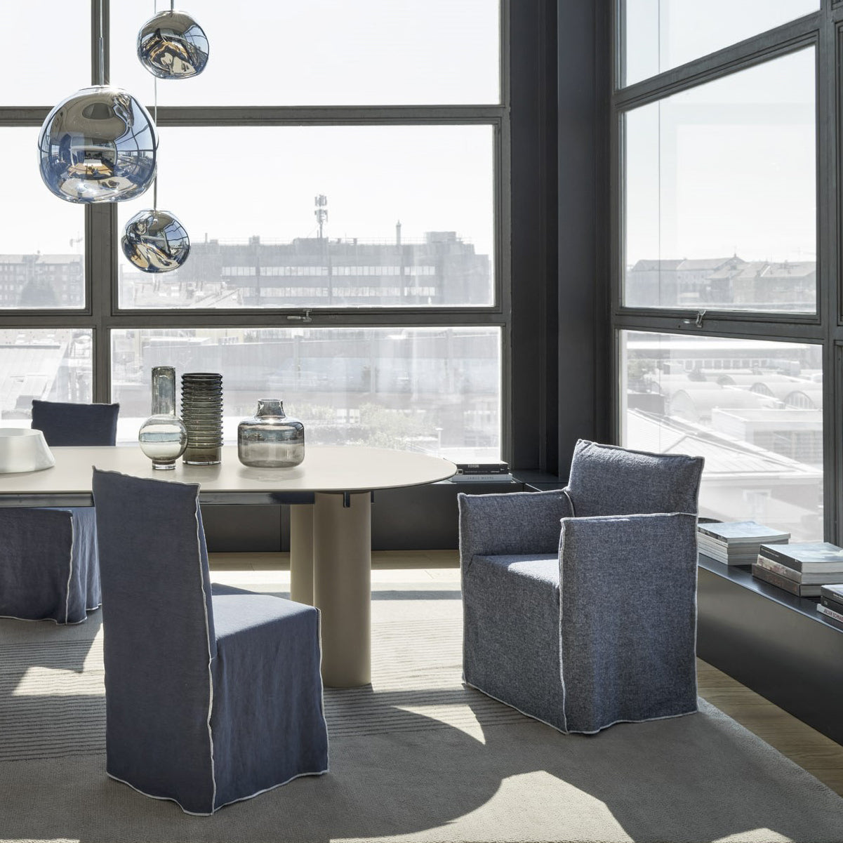 Ghost 25 Dining Chair (with arms)-Gervasoni-moderndesign.io