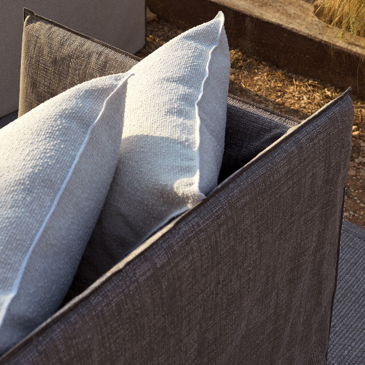 Ghost Out 09 Loveseat-Gervasoni-moderndesign.io
