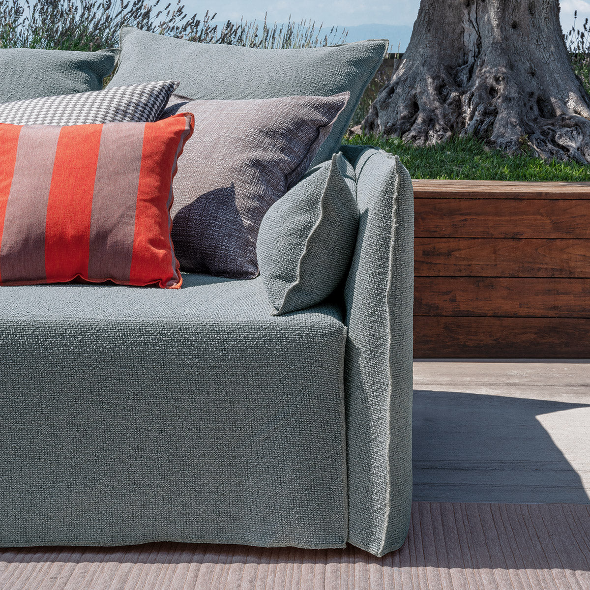 Ghost Out 10/12 Sofa-Gervasoni-moderndesign.io