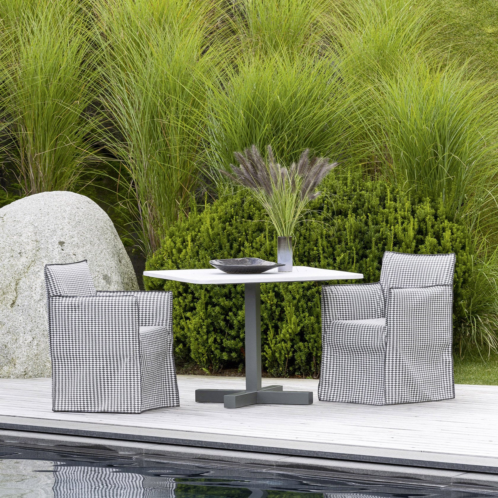 Ghost Out 25 Dining Chair (with arms)-Gervasoni-moderndesign.io