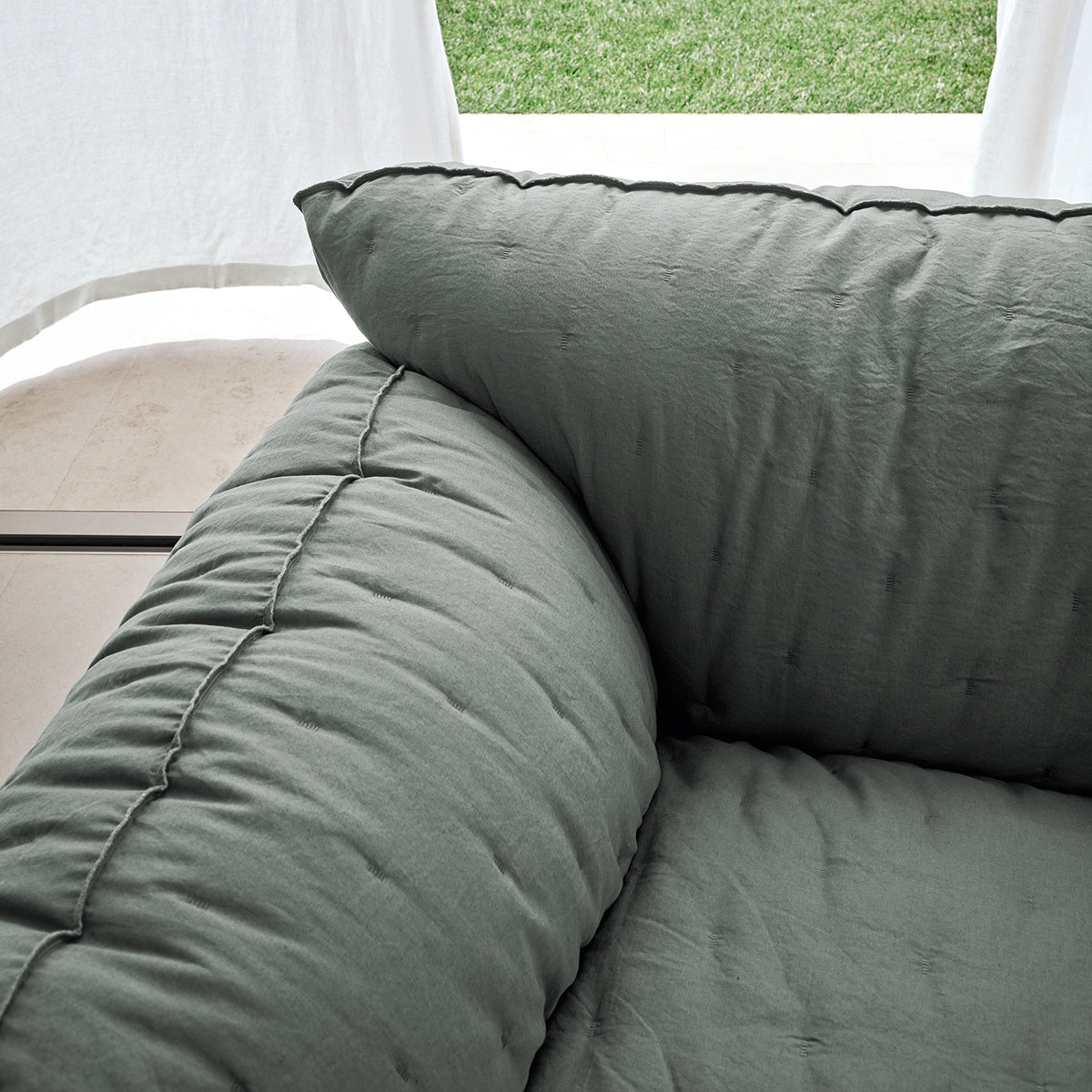 Nuvola 05 Armchair-Gervasoni-moderndesign.io