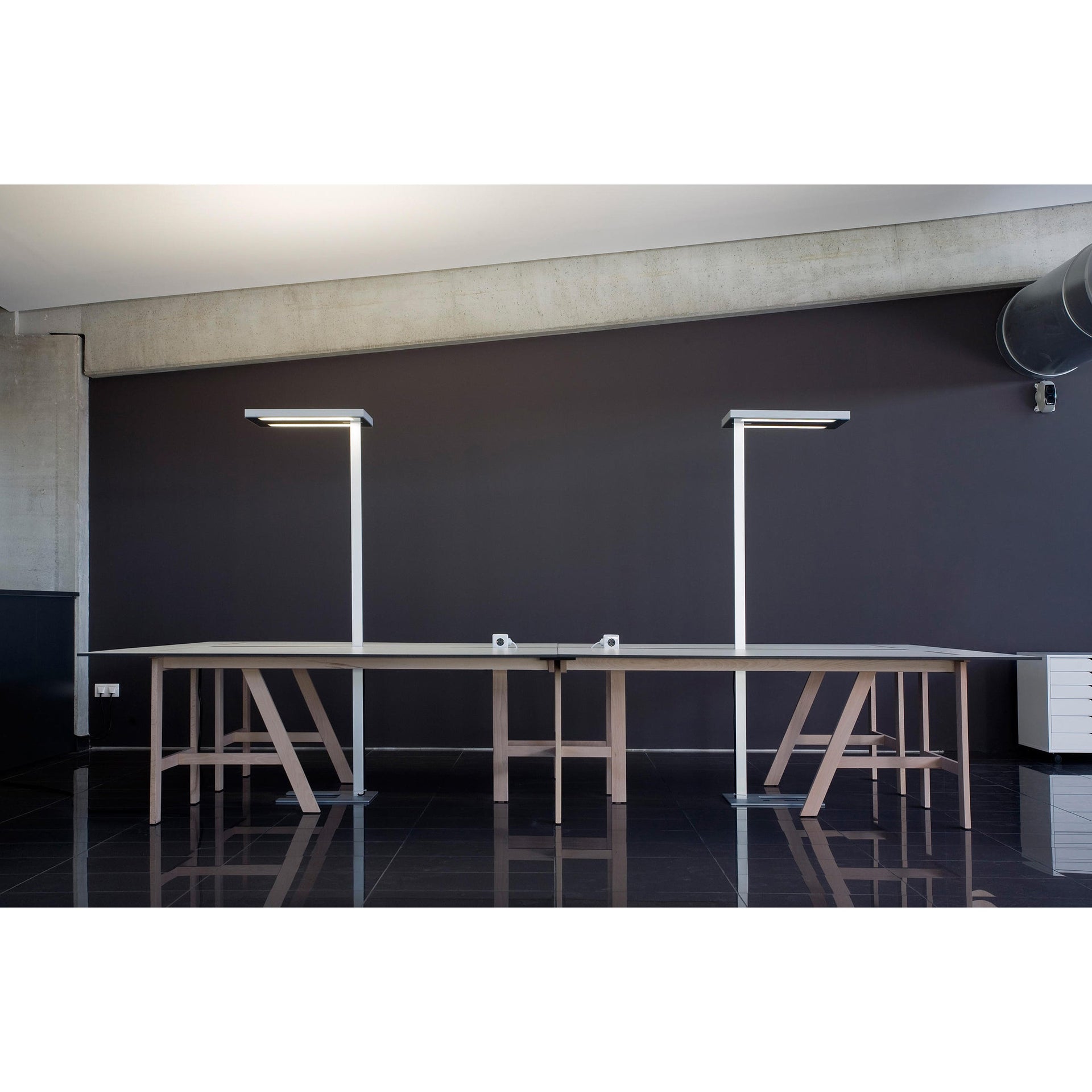 Mesana Desk-Capdell-moderndesign.io