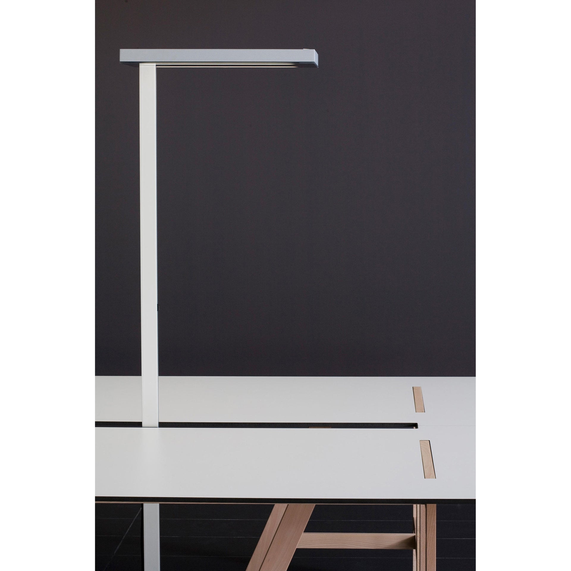 Mesana Desk-Capdell-moderndesign.io