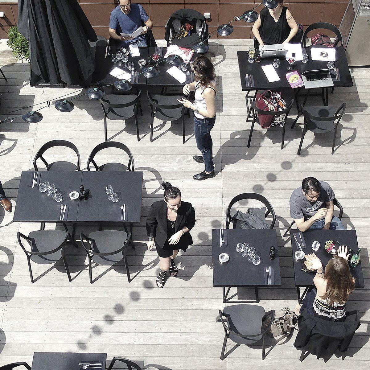 Compas Dining Chair (with arms)-Kristalia-moderndesign.io