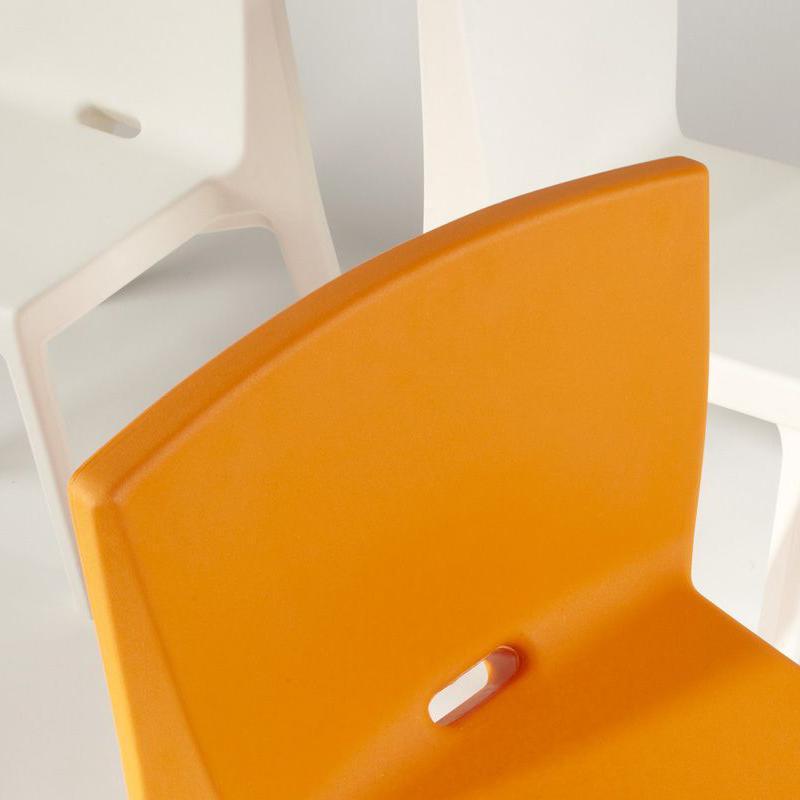 Q4-Dining Chair (without arms)-Slide