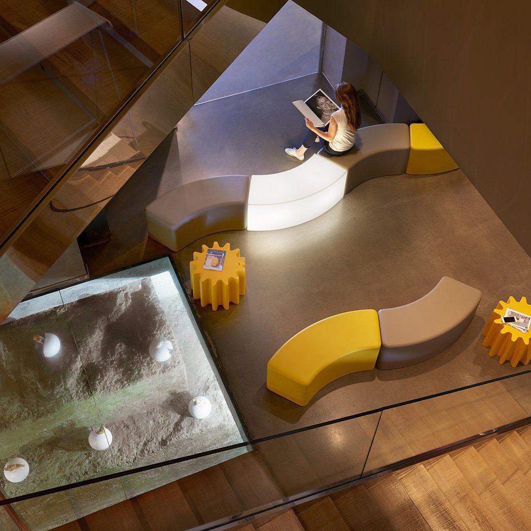 Snake Dining Bench-Slide-moderndesign.io
